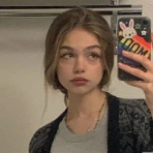 Profile Picture of Leigha Heather (@leighamx913) on Poshmark