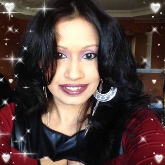 Profile Picture of Nadira Nabbie (@nadirabissessar) on Poshmark