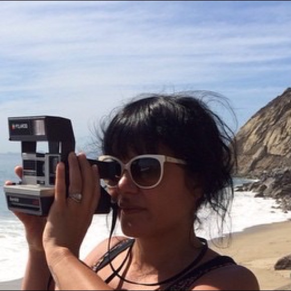 Profile Picture of Tara Arcade (@willowlovebug) on Poshmark