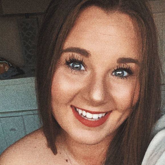 Profile Picture of Brittany Witmer (@bwitmer04) on Poshmark