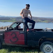 Profile Picture of Michael Akers (@bassdudemike) on Youtube