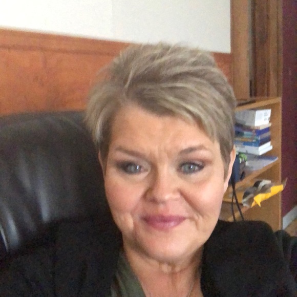 Profile Picture of Tracy Leopard (@lanceleopard) on Poshmark