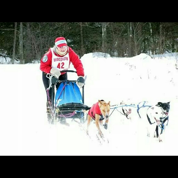 Profile Picture of Alexi Valitchka (@avalitchka24) on Poshmark