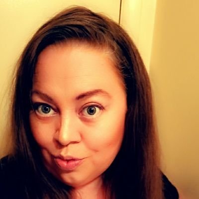 Profile Picture of Robyn Nicole Shaver (@RobynShaver) on Twitter