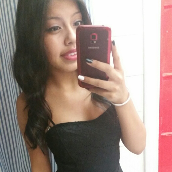 Profile Picture of Fabiola Sandoval (@fabisandoval) on Poshmark