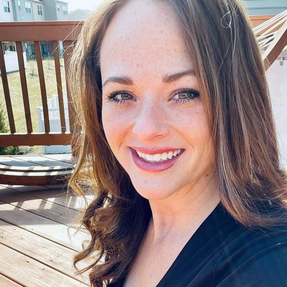 Profile Picture of Hannah Orbon (@horbon86) on Poshmark