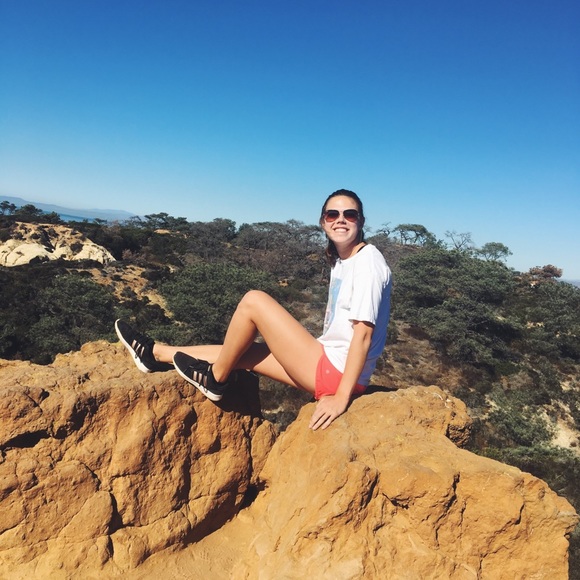 Profile Picture of Mary stewart Wilson (@mwilson621) on Poshmark