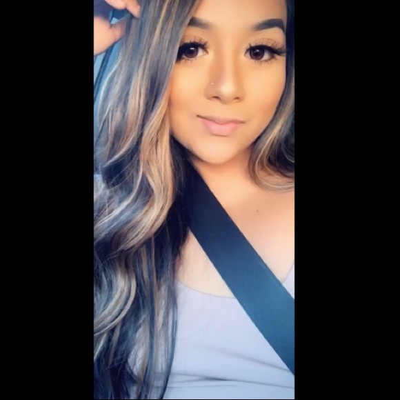 Profile Picture of Amanda Cavazos (@amandacavazo556) on Poshmark