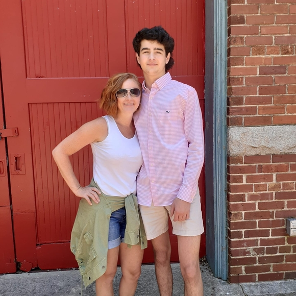 Profile Picture of Wendy Harbort (@wendyharbort) on Poshmark