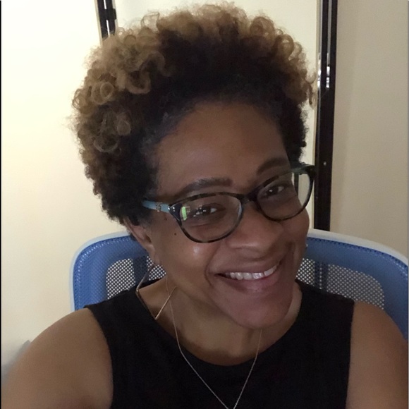 Profile Picture of Tracy Reid (@treid1922) on Poshmark