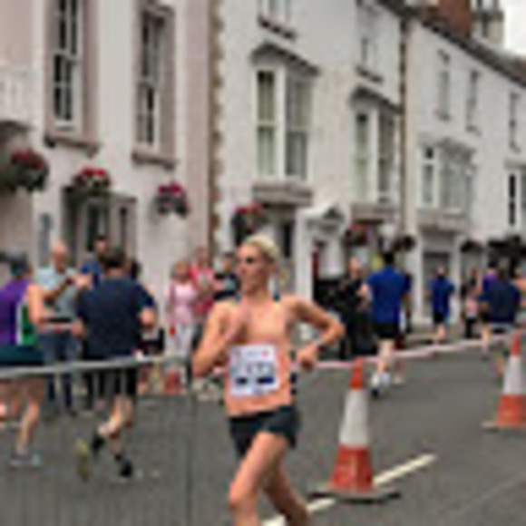 Profile Picture of Tracy Millmore (@tracymillmore) on Poshmark