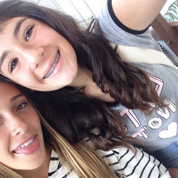 Profile Picture of Dani Brant (@daniibrant) on Poshmark