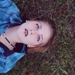 Profile Picture of Emma Iris Strohl (@heretic.hands.art) on Instagram