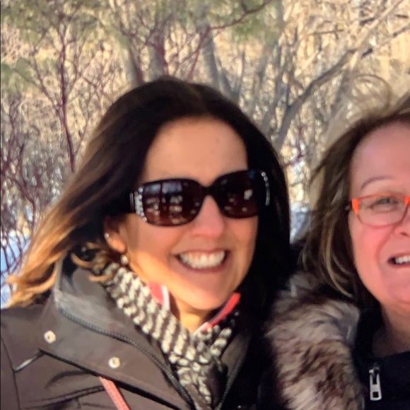 Profile Picture of Karen Ricci craig (@karenriccicraig) on Poshmark