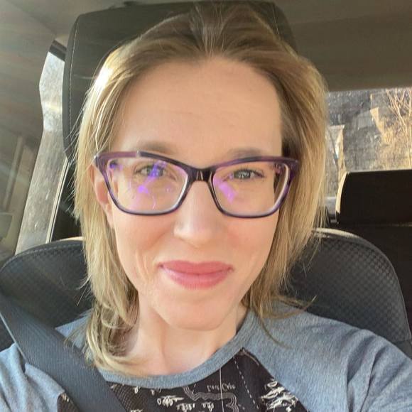Profile Picture of Alysann Reichel (@alysanndunning) on Poshmark