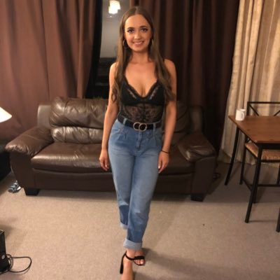 Profile Picture of Becky Upton (@BeckyUpton1) on Twitter