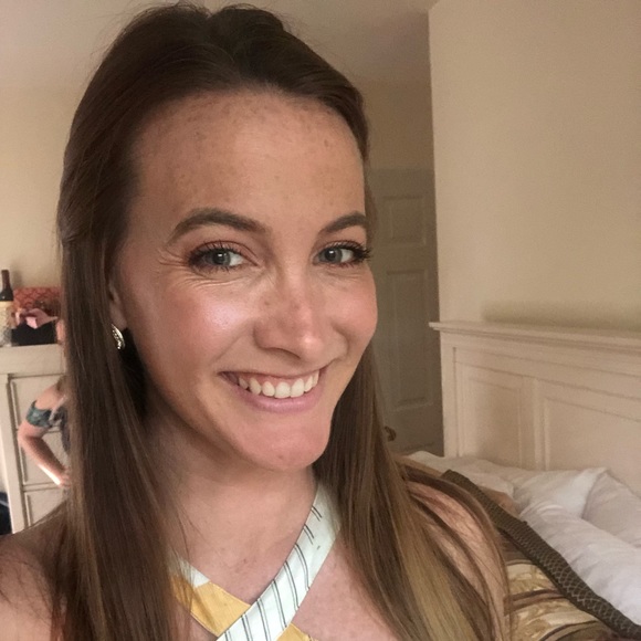 Profile Picture of Kerry Larkin (@kerrylarkin4) on Poshmark