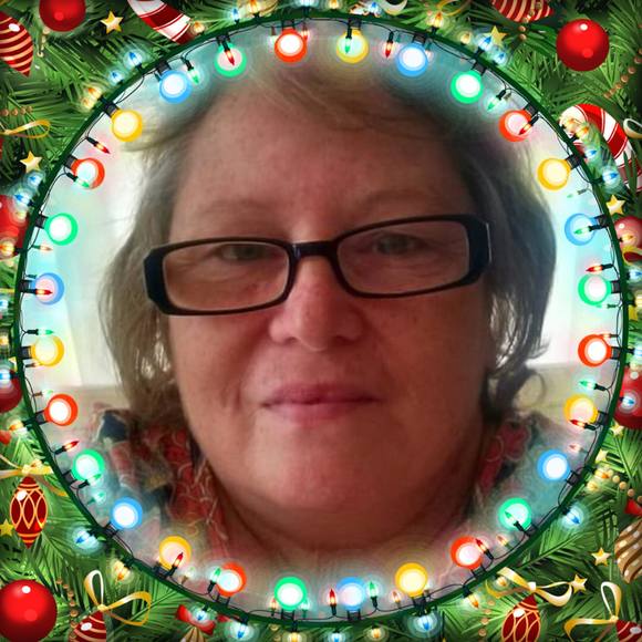 Profile Picture of Marybeth Debicki (@mbdebicki) on Poshmark