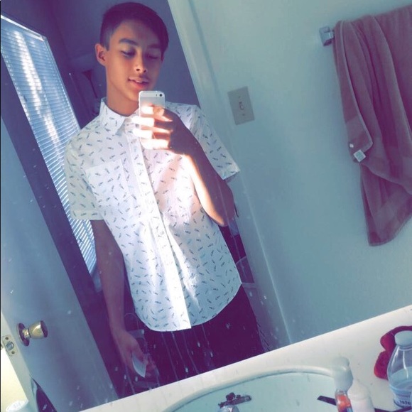 Profile Picture of Joseph Mccartney (@josephmccartney) on Poshmark