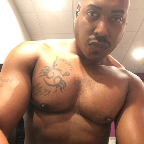 Profile Picture of Michael Fikes (@michaelfikes) on Poshmark