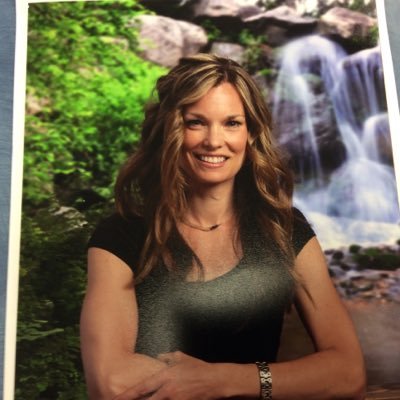 Profile Picture of Jennifer Bender (@bend1077) on Twitter