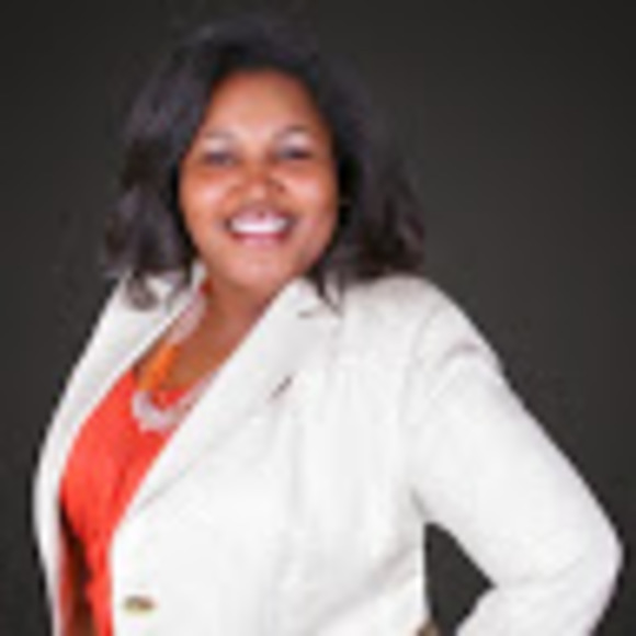 Profile Picture of Ayesha Richardson (@esharich) on Poshmark