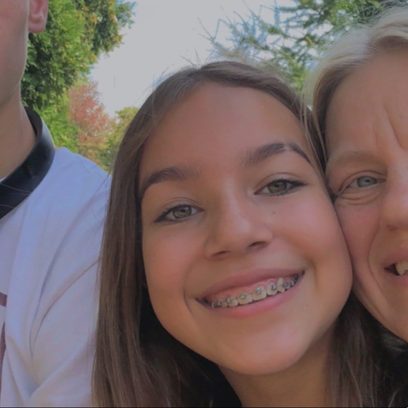 Profile Picture of Sol Perez (@solperez1750) on Poshmark