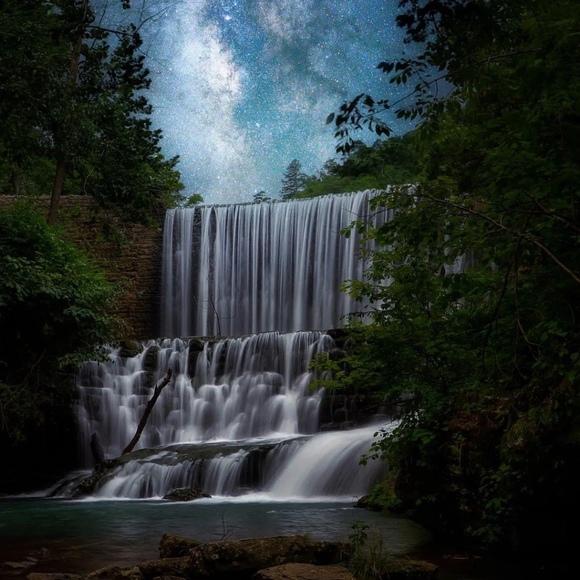 Profile Picture of Linda Kochanowski (@nowski824) on Poshmark