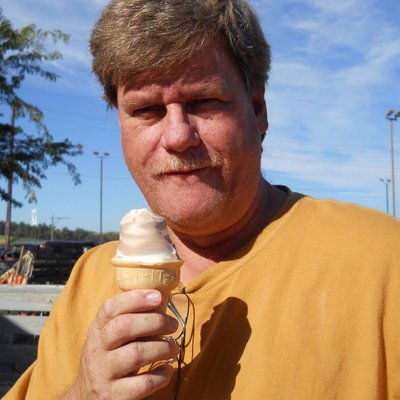 Profile Picture of Ken Chip Fox (@ChipFox1) on Twitter