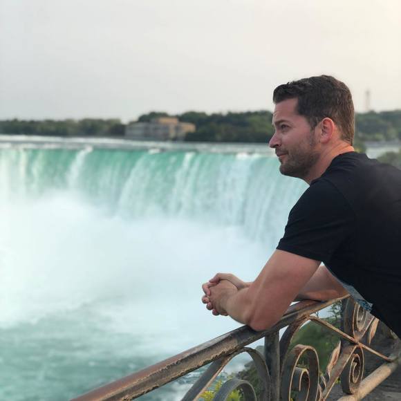 Profile Picture of Francois Simard (@francoissimard) on Poshmark