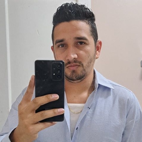 Profile Picture of Jose Corrales (@josecorrales970) on Poshmark