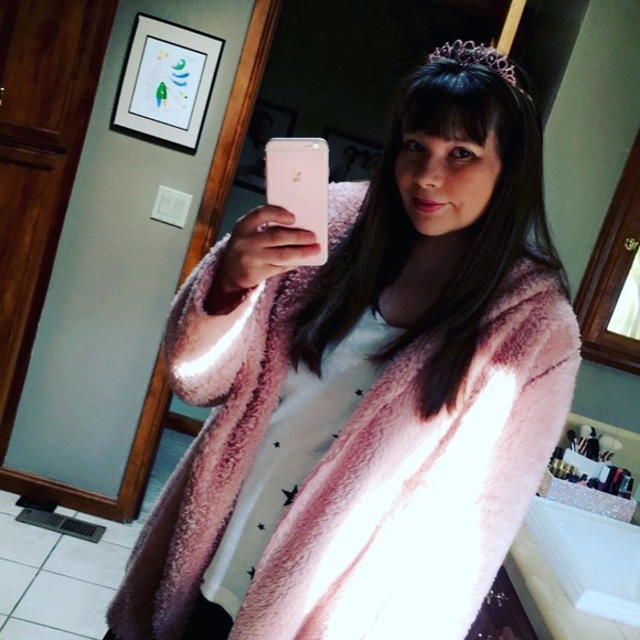 Profile Picture of Katie Lickness (@unicorntears27) on Poshmark