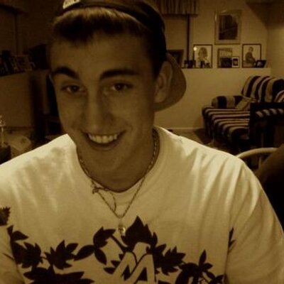 Profile Picture of Taniel Bedrosian (@TannerReck) on Twitter