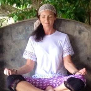 Profile Picture of Michelle Oliver (@@Yogini_Shell) on Twitter