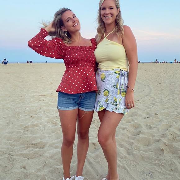 Profile Picture of Maggie Mcniff (@maggsmcn) on Poshmark