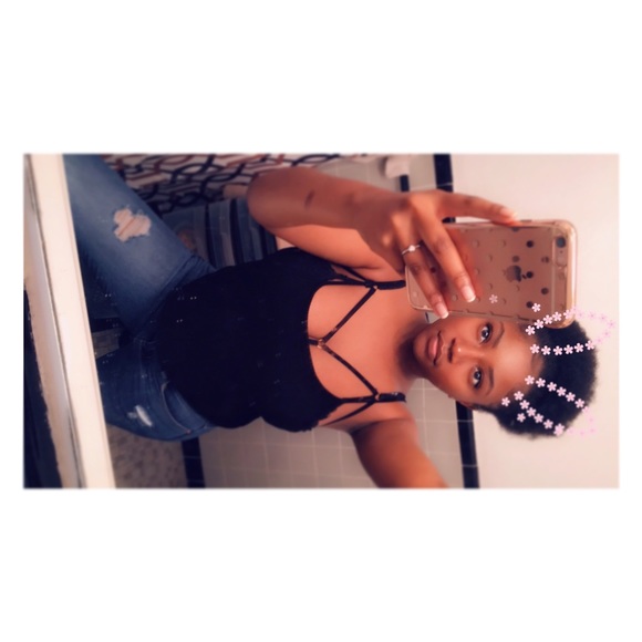 Profile Picture of Demeasha Pouncey (@meashap) on Poshmark