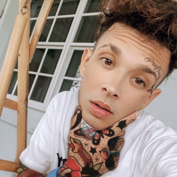 Profile Picture of Chulito Chulito (@tuchulito99) on Poshmark