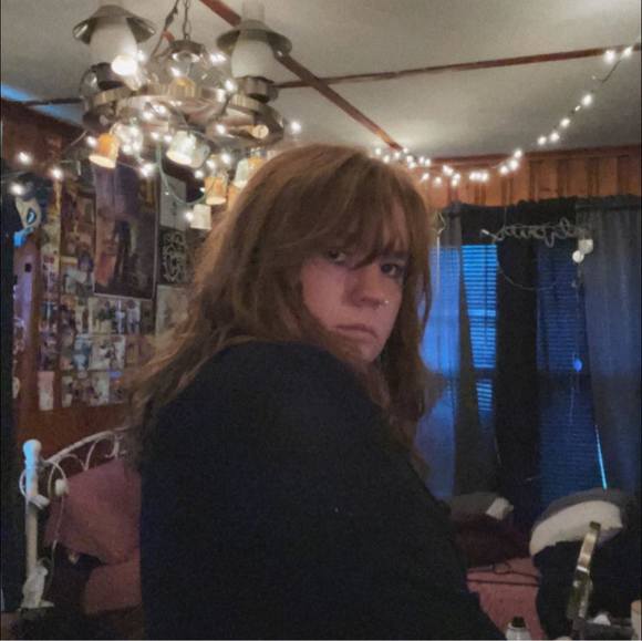 Profile Picture of Alivia Mayher (@livimayher) on Poshmark