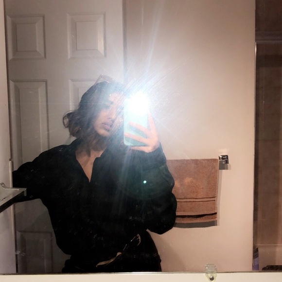 Profile Picture of Joti S (@jotisxo) on Poshmark