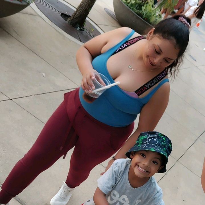 Profile Picture of Alexandra suntasig (@nellyalexandrasun) on Tiktok