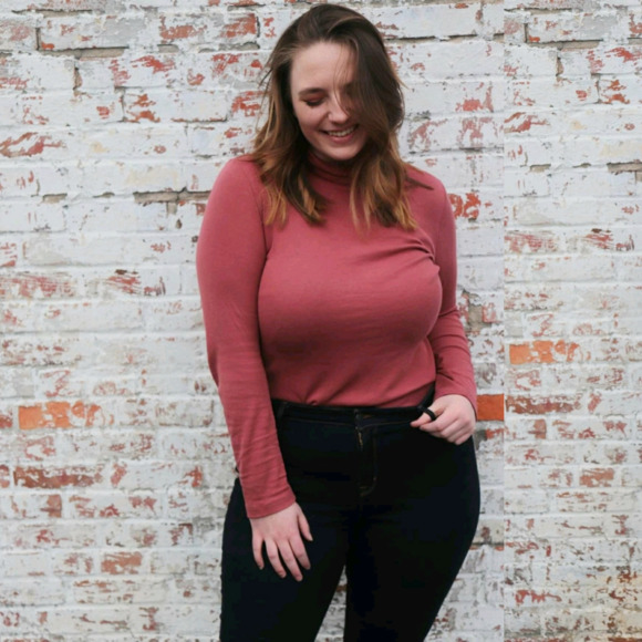 Profile Picture of Allison Barnes (@ughallison) on Poshmark