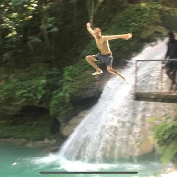 Profile Picture of Dustin Young (@dust12) on Poshmark