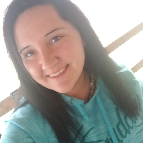 Profile Picture of Rayshawna Hardy (@rayhardy14) on Poshmark