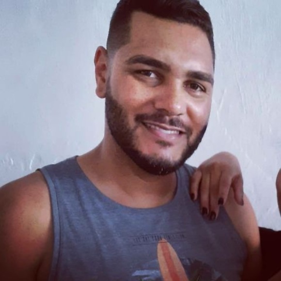 Profile Picture of Flavio Ferenczi (@flaviojferenczi) on Poshmark