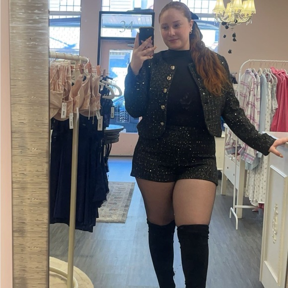 Profile Picture of Claire Kennedy (@cmkennedy26) on Poshmark