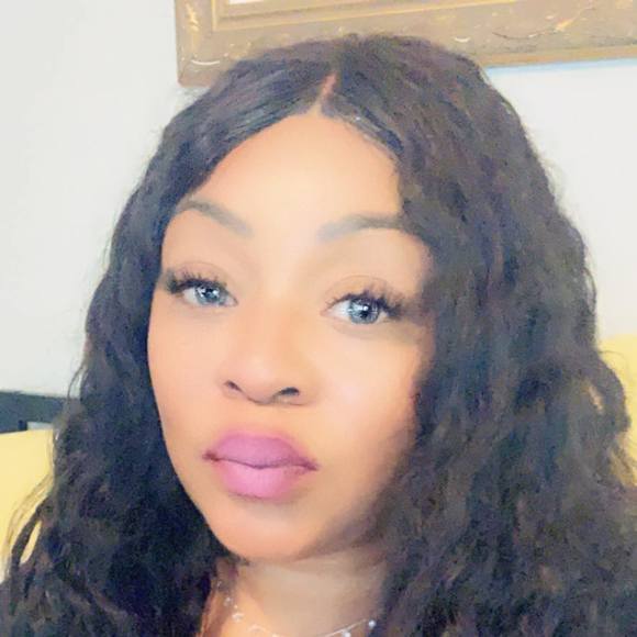 Profile Picture of Sonja Newby (@sonjanewby) on Poshmark