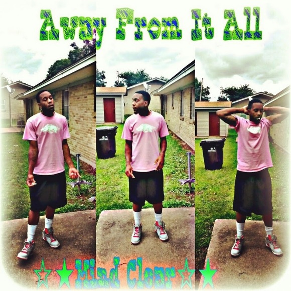 Profile Picture of Andrew Pack (@andrewpack36) on Poshmark