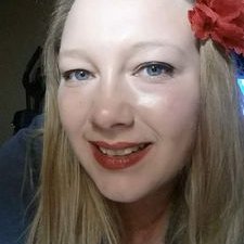 Profile Picture of Lillian Perry (@LillianLPerry) on Twitter
