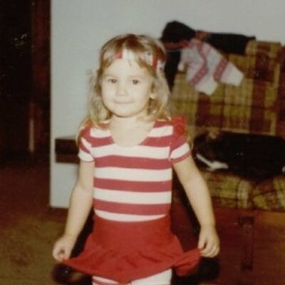 Profile Picture of Crystal Logsdon (@crystald820) on Twitter