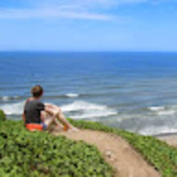 Profile Picture of Christina Kellagher (@cmkellagher) on Poshmark